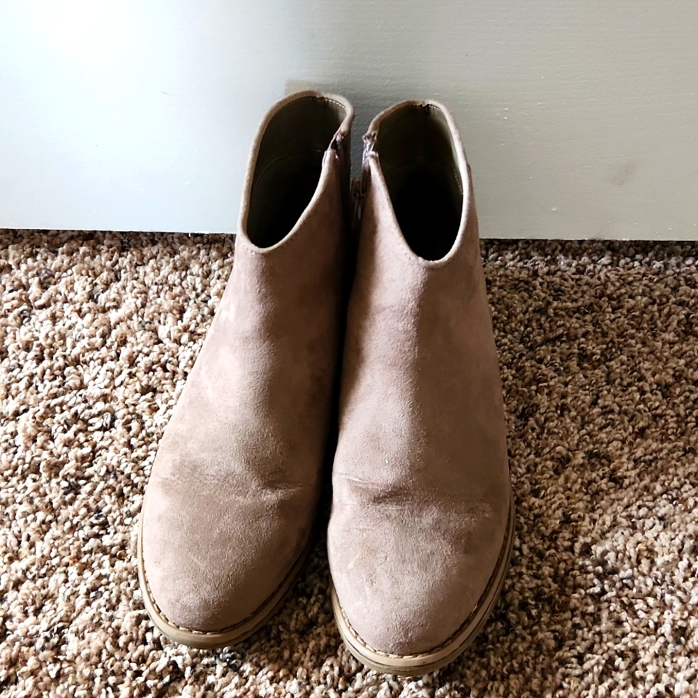 Girls Boots size 5